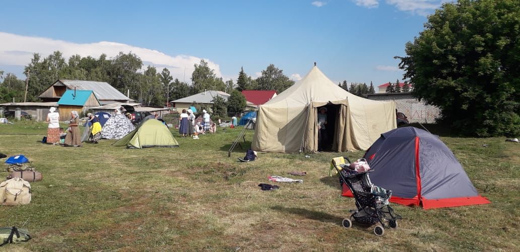 Барахолка усть пристань. Усть-Пристань Алтайский край. Усть-Пристань Алтайский край фото.